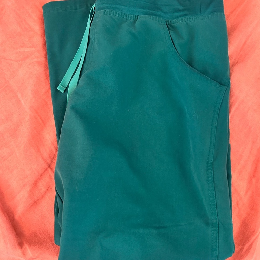 Figs Kade cargo scrub pants Hunter green